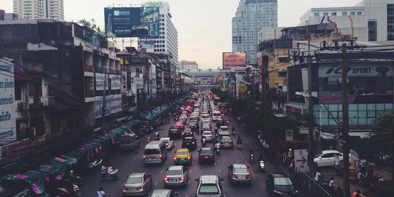 浙江汽车产业数字化转型:智能工厂与工业互联网如何重塑购车体验与价格体系